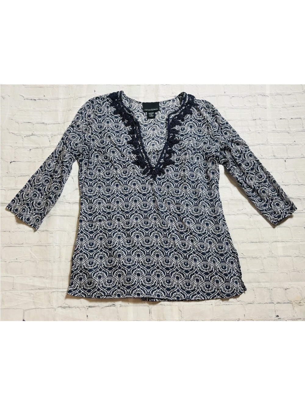 Cynthia Rowley Women's Deep V-Neck Boho Floral Tunic Blue White Top Size Small